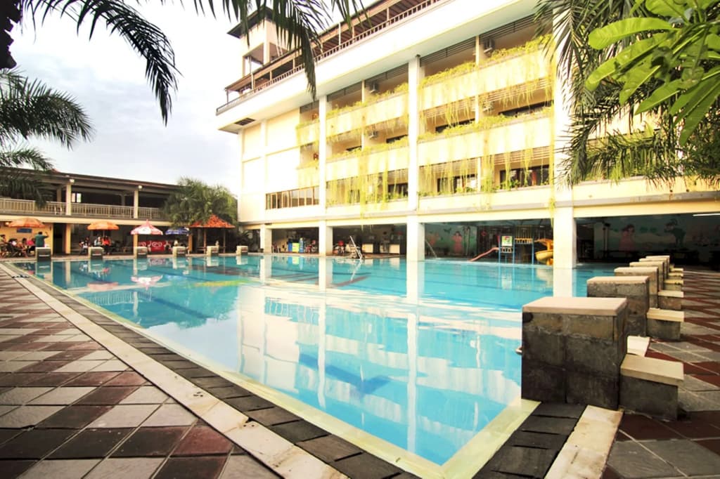 Nirmala Hotel and Convention Centre - photo 14