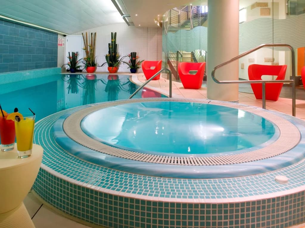 Novotel Edinburgh Centre - photo 20