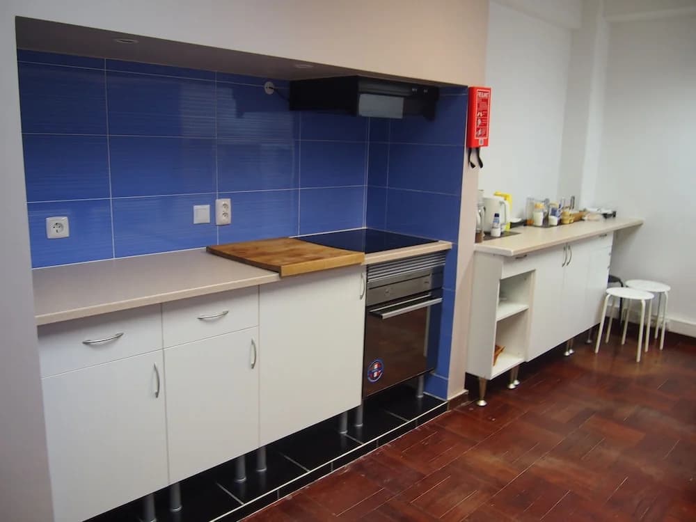 Lisbon Landscape Hostel - photo 21