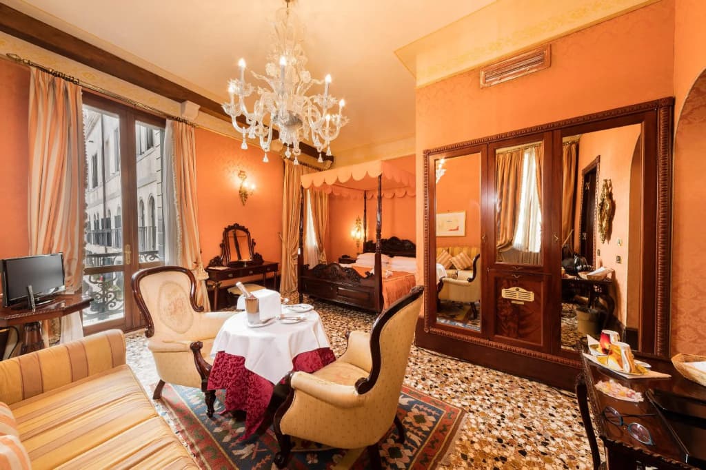 Hotel Al ponte dei sospiri - photo 2