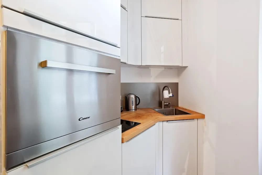 Charming Apartment Located at the Foot of the Sacred Heart - photo 13