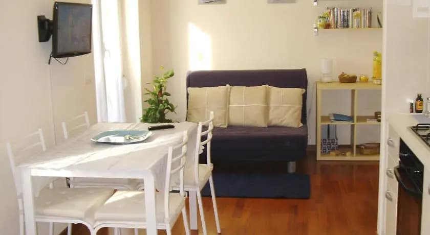 Zara Cosy & Cheap Apartment - Free Parking - Open 24h - photo 5