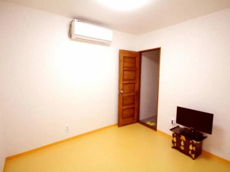 Ohbok Hanok Guesthouse 2 - photo 4