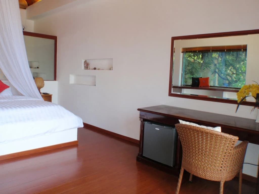 Rocks Beach Boutique Bungalows - photo 3