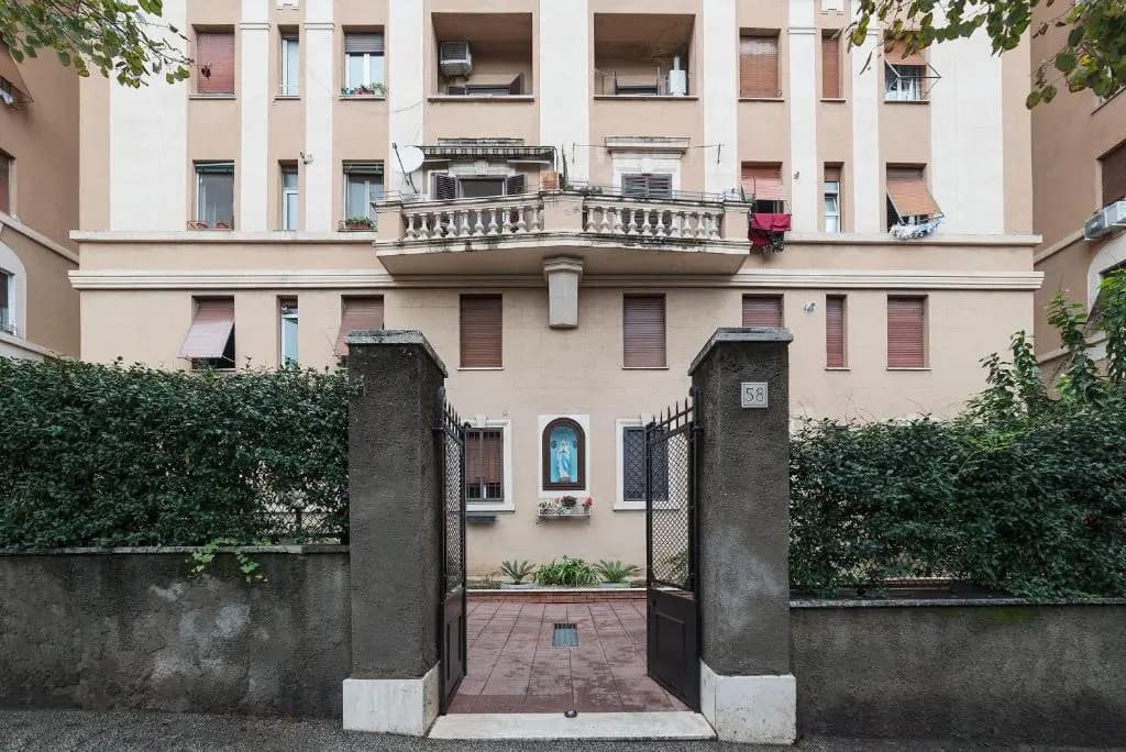 Pigneto Colourful Apartment - main photo