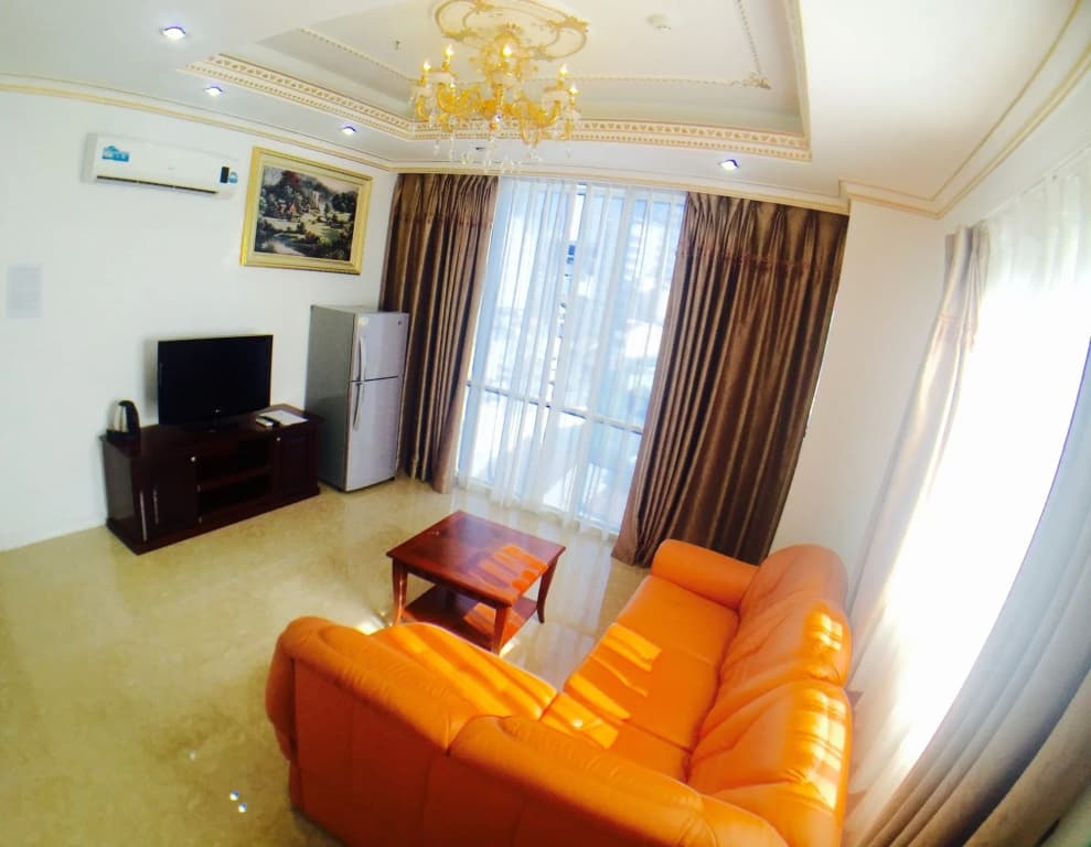 Happyland Hotel - photo 16