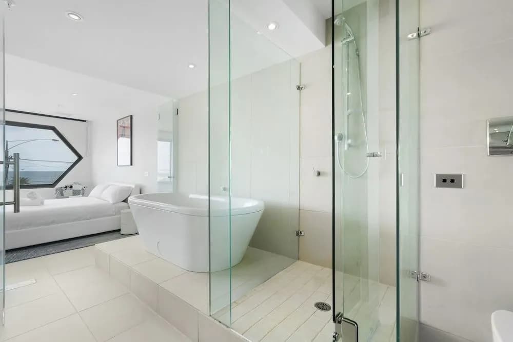 ELAINE, 2BDR St.Kilda Apartment - photo 5