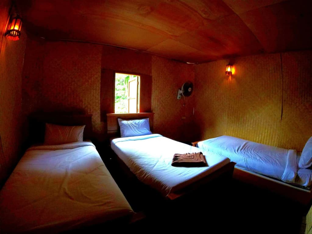 The Lazy Bar And Guesthouse - photo 3