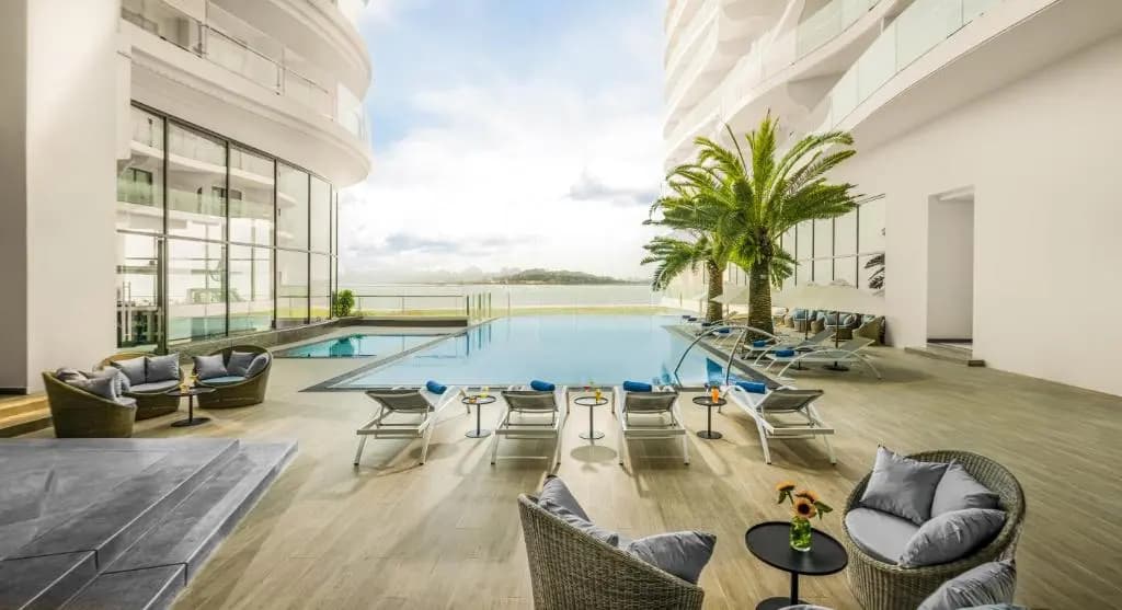 Citadines Marina Halong - photo 16