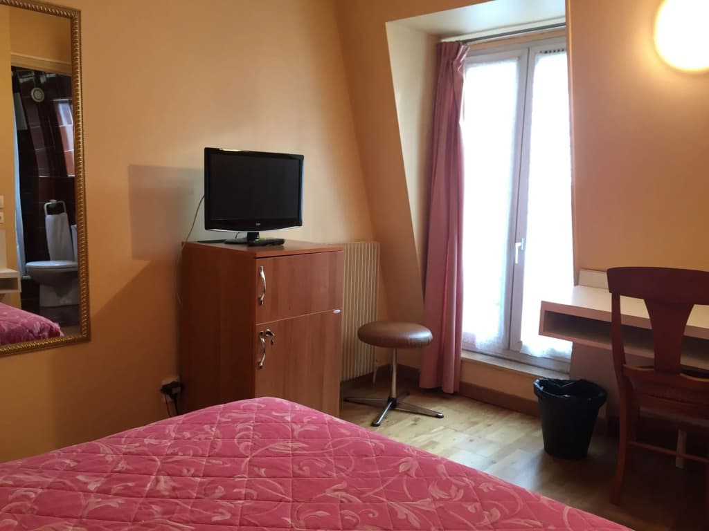 Hôtel des Pyrénées - Nation - photo 3