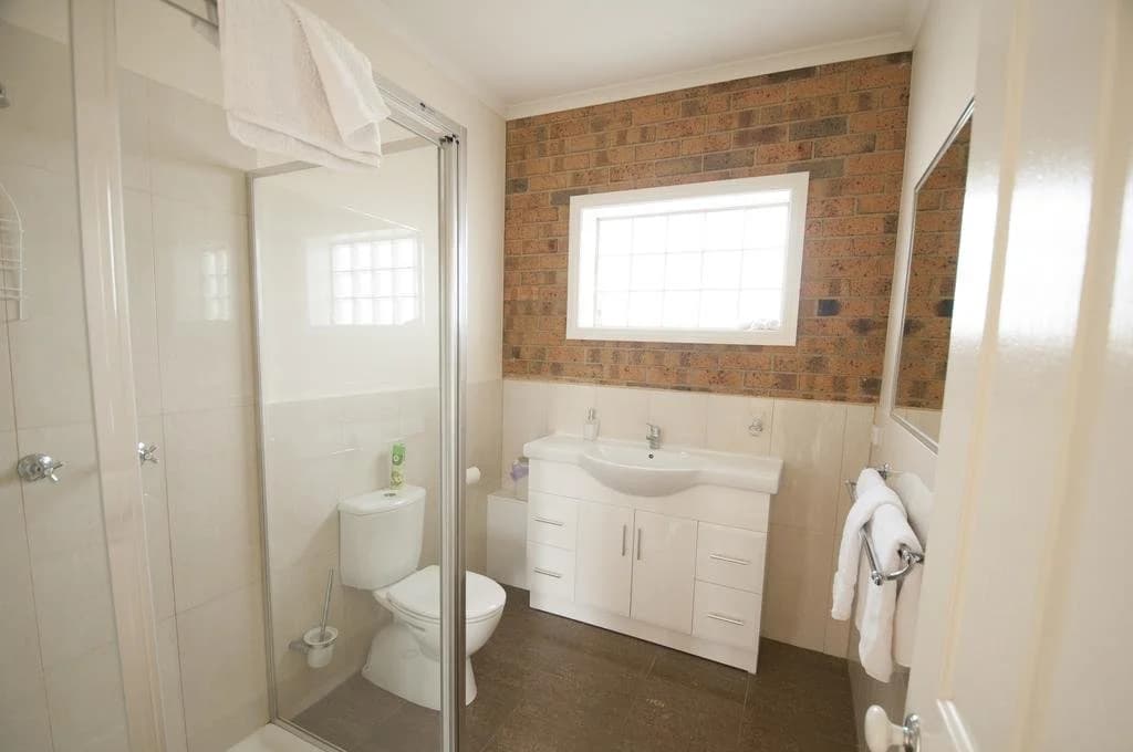 Yarra Glen Racecourse Apartments - photo 20