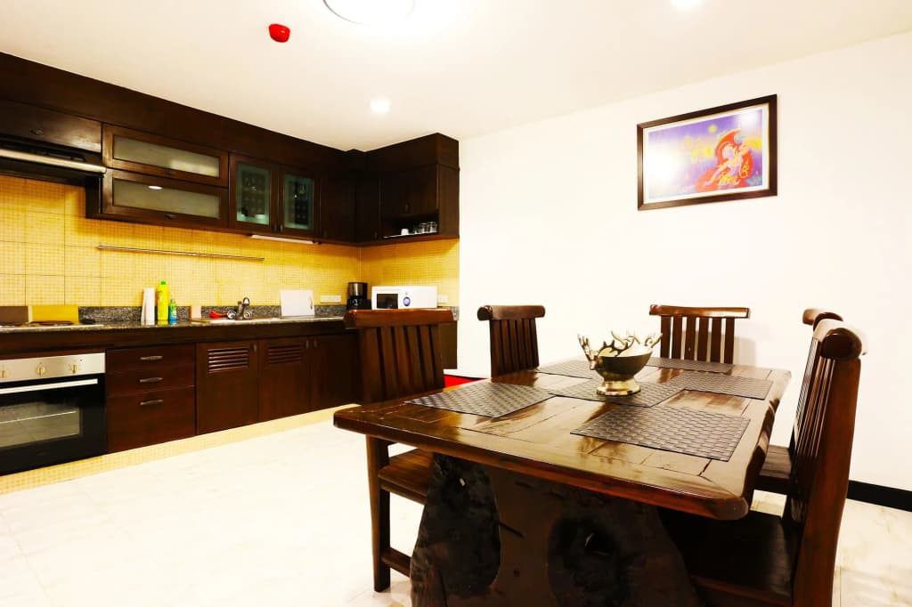 Serena Sathorn Suites - photo 15