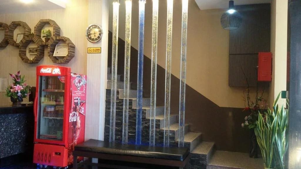 682 Lodge by OYO Rooms - photo 11