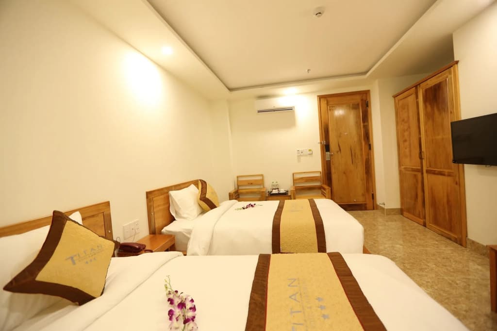 Titan Hotel - photo 3