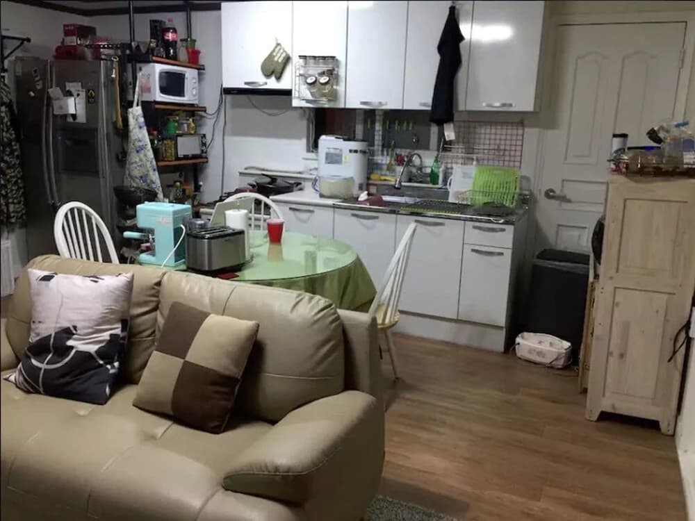 JOHNNY's House - photo 10