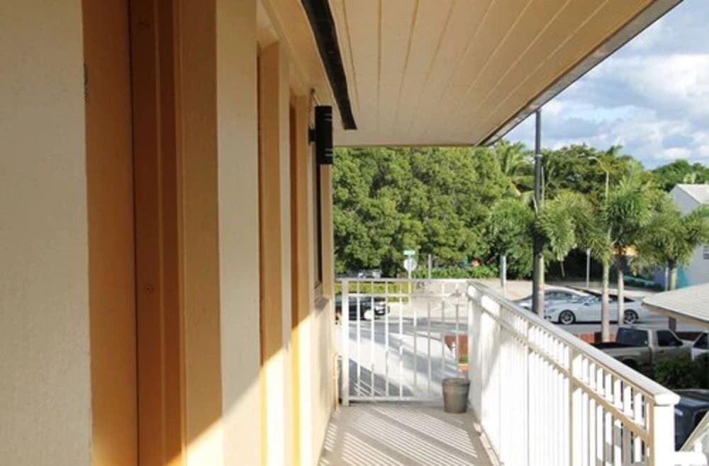King Motel - photo 7