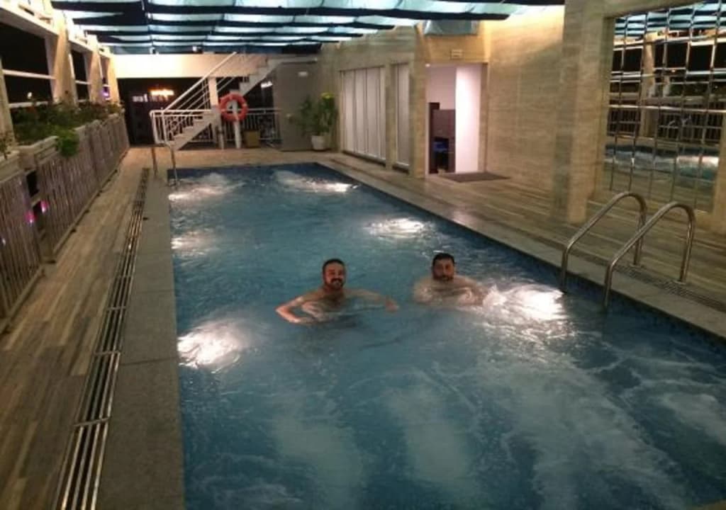 May De Ville Lakeside Hotel - photo 14