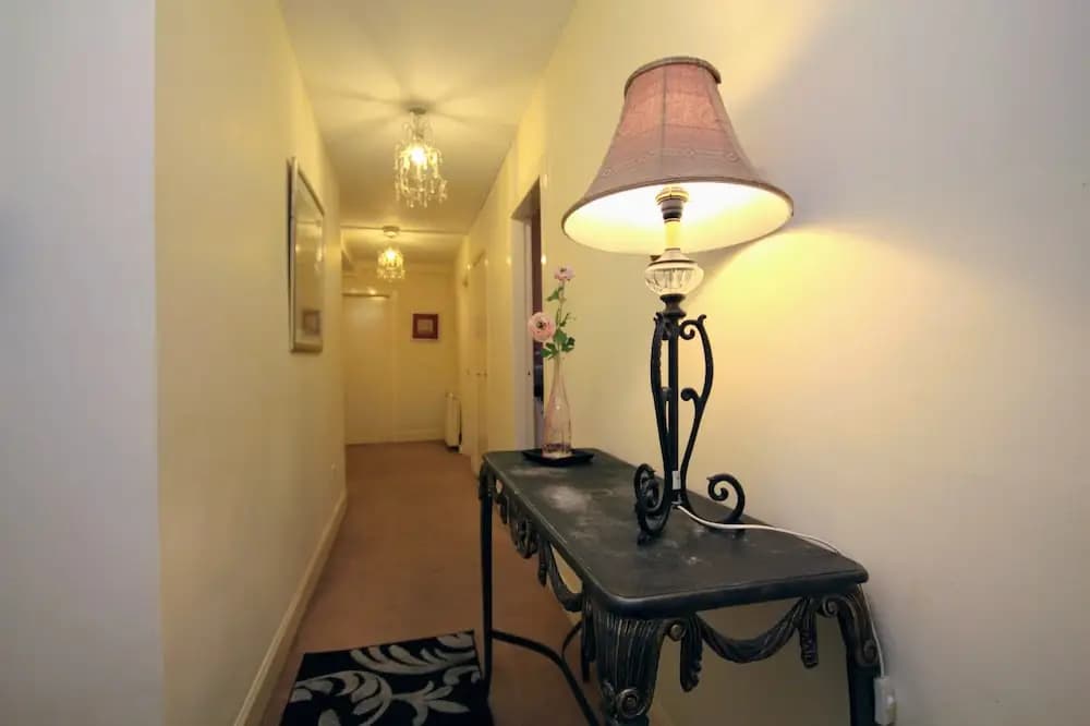 Silver Lining - St Patrick Sq Apartment - photo 8