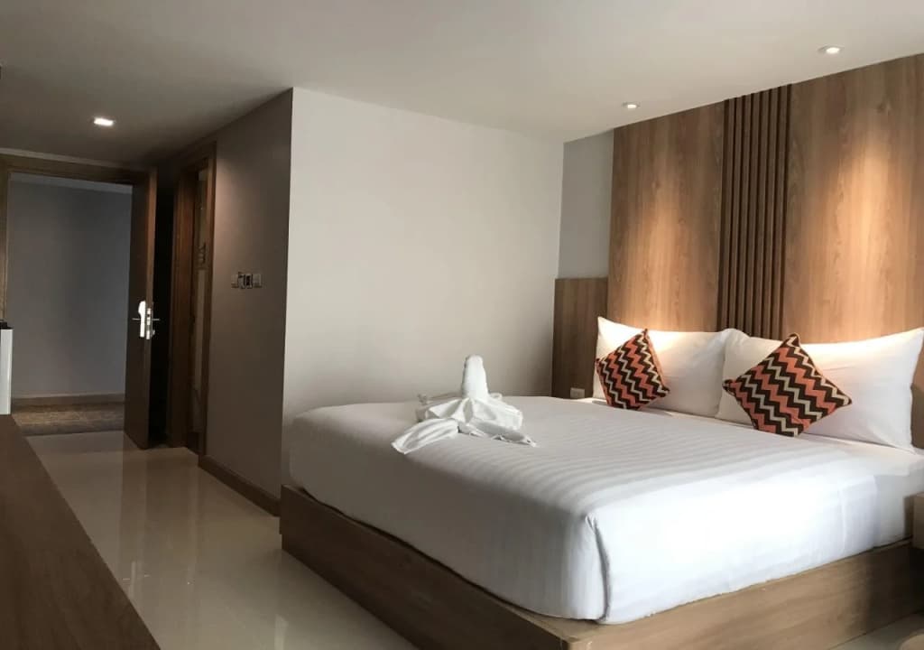 May Hotel - photo 5