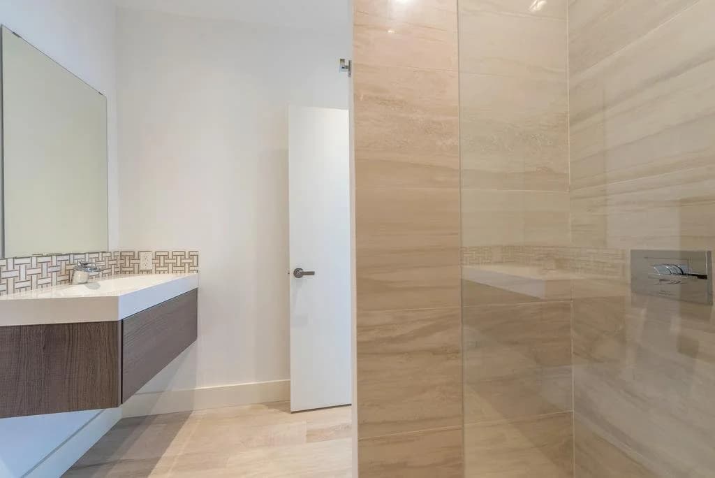 Miami World Rental - Venetian House - photo 9