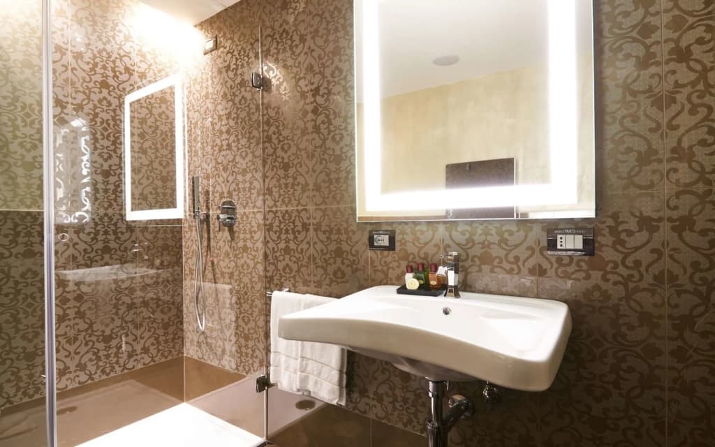Venice Times Hotel - photo 9