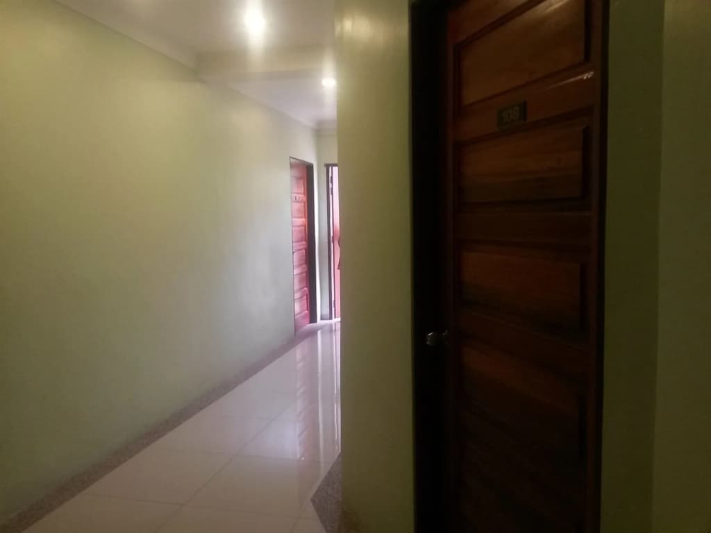 Tomato Hotel - photo 11