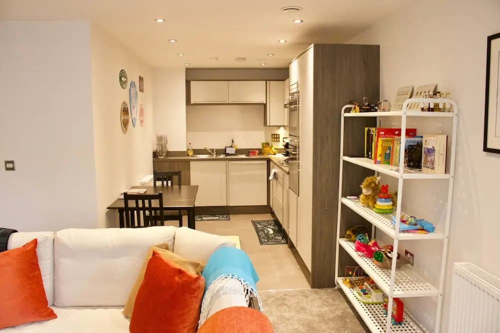 2 Bedroom Flat In Broughton Area - photo 10