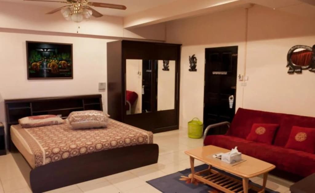 Metro Apartments - photo 2