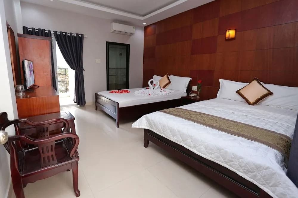 The Moon Hotel - photo 6