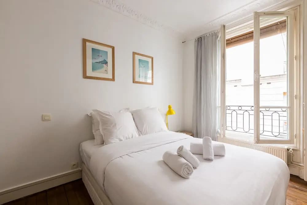 Spacious by Canal Saint Martin - photo 3