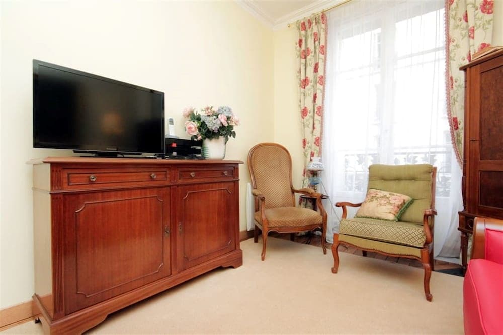 2 rooms - next to the Eiffel tower - Trocadéro - photo 3