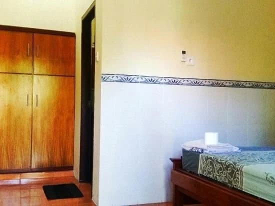 Sri Beach Inn - photo 2