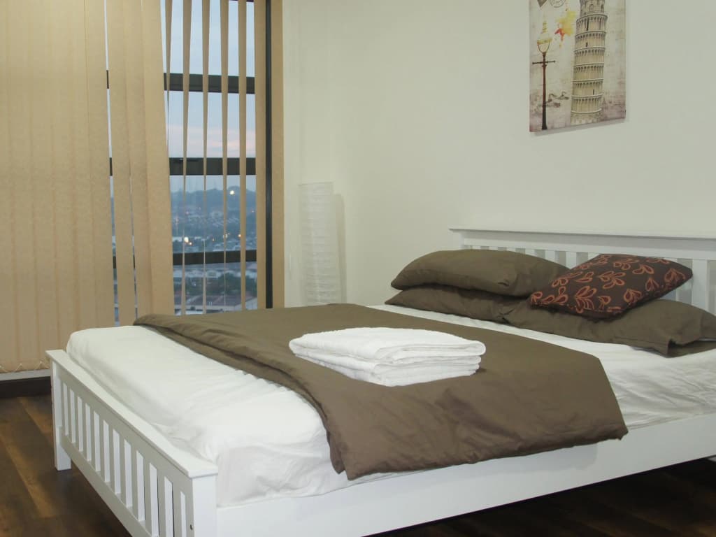 Nazlis Guesthouse @ Acapella Residence - photo 4