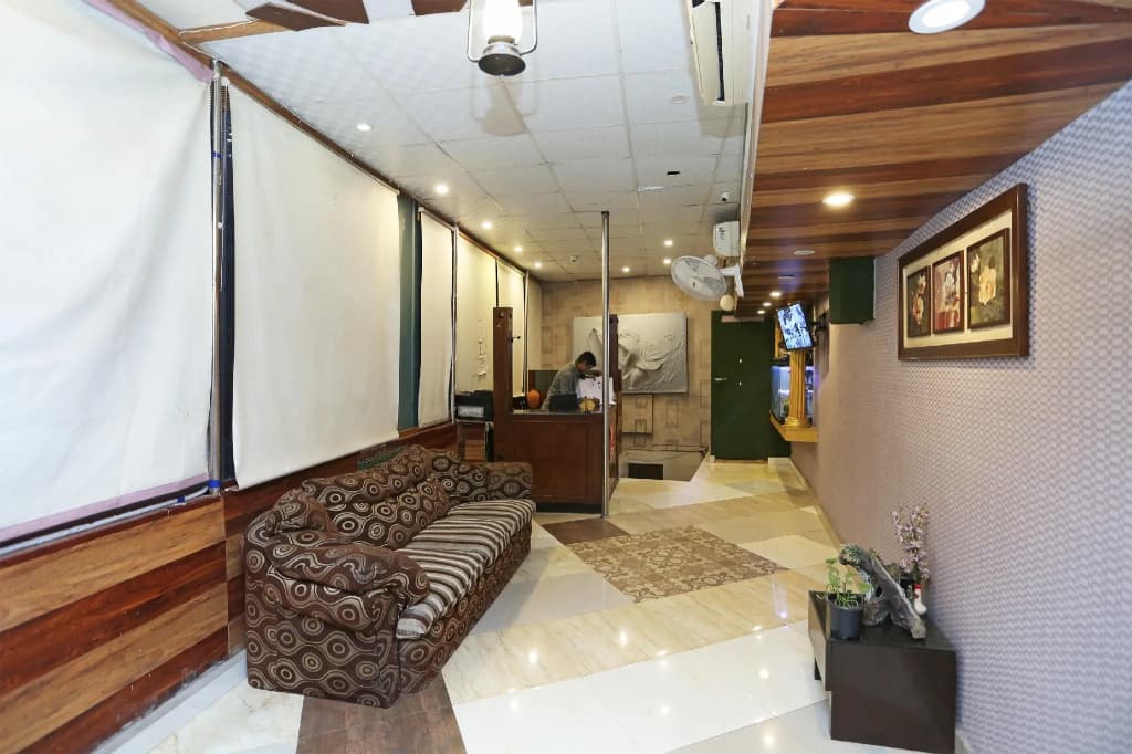 OYO Flagship 2407 Hotel Gera's M1 - photo 2