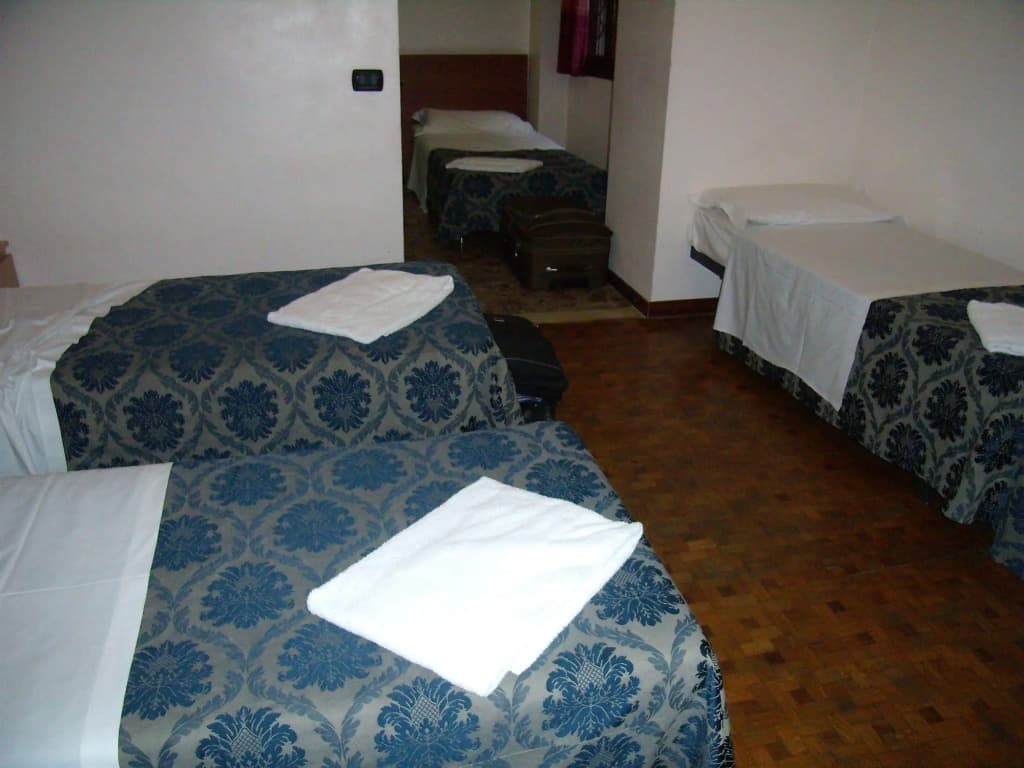 HoStel Central Station - photo 3