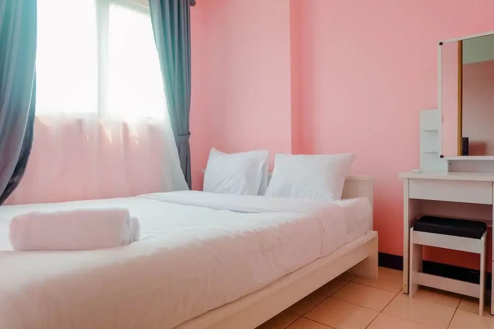 Homey and Stylist 1BR Gading Icon Apartment - photo 2