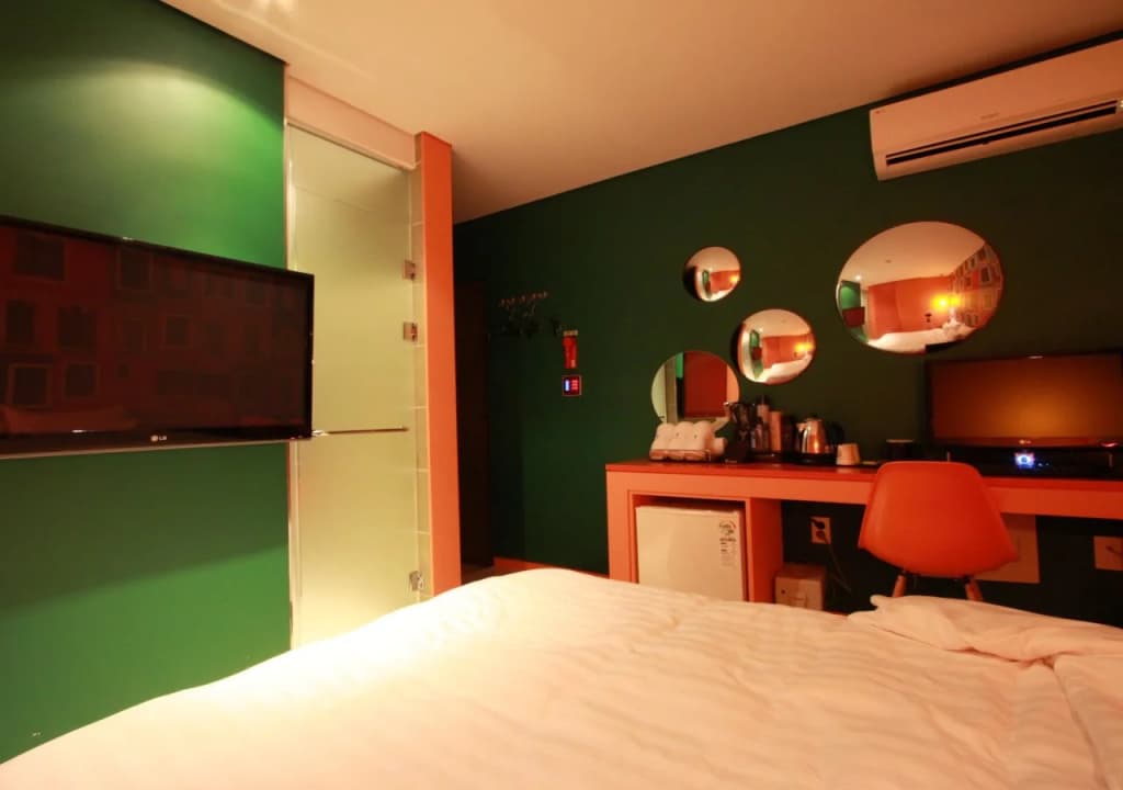 Y Hotel - photo 2