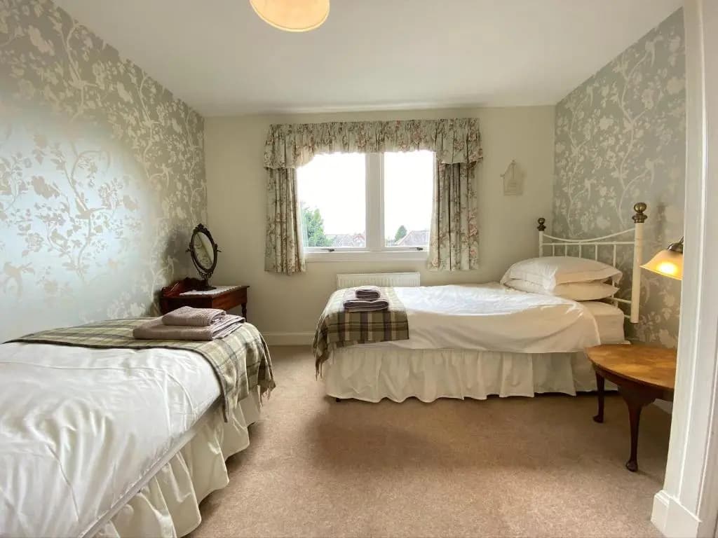 St Margaret's Cottage, Edinburgh - photo 6