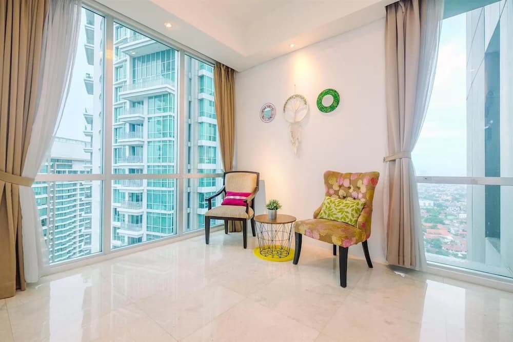 Luxurious 2BR Kemang Village Apartment - photo 2