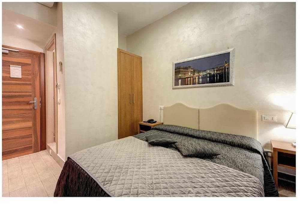 Collina Suites - photo 2