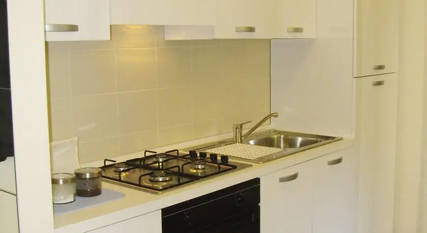 Zara Cosy & Cheap Apartment - Free Parking - Open 24h - photo 9