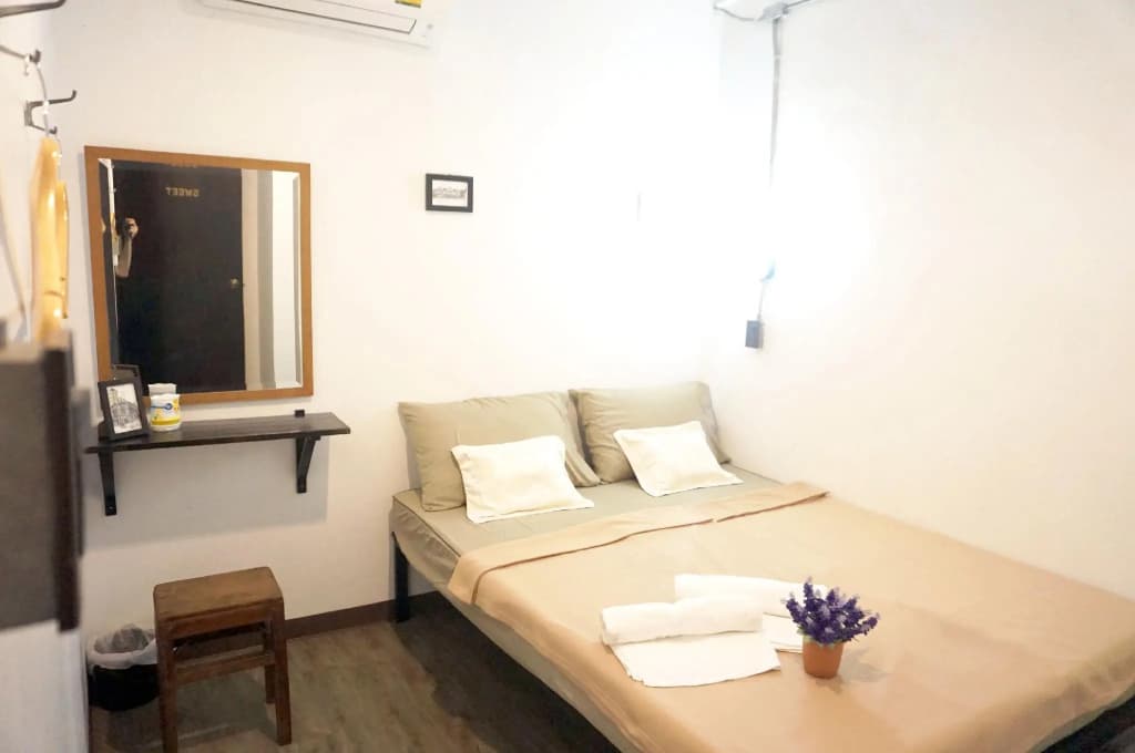 Feel Good Bangkok Hostel - photo 4