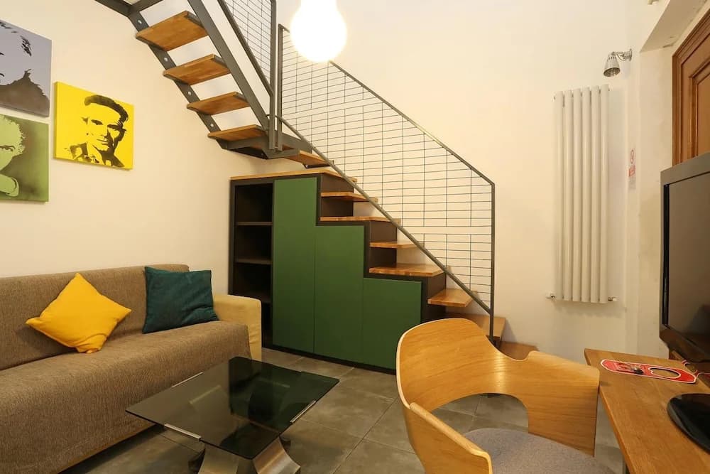 Mr. Frills Apartment - main photo