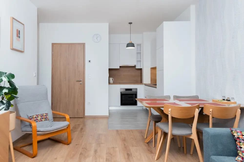 WestSide Apartments by FirstHost - photo 18