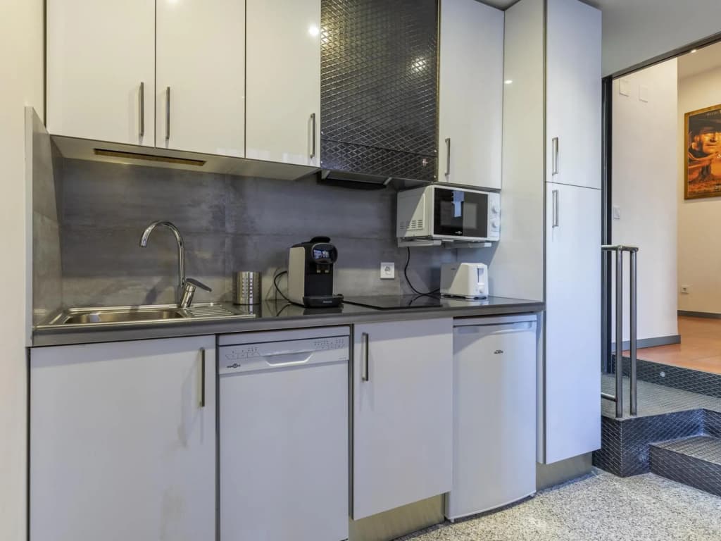 Homeabout Imperial Apartment Iv - photo 16
