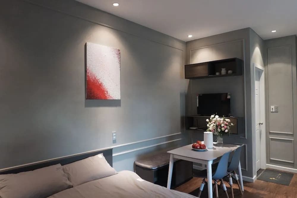 By Duc Phan-Suites - photo 2