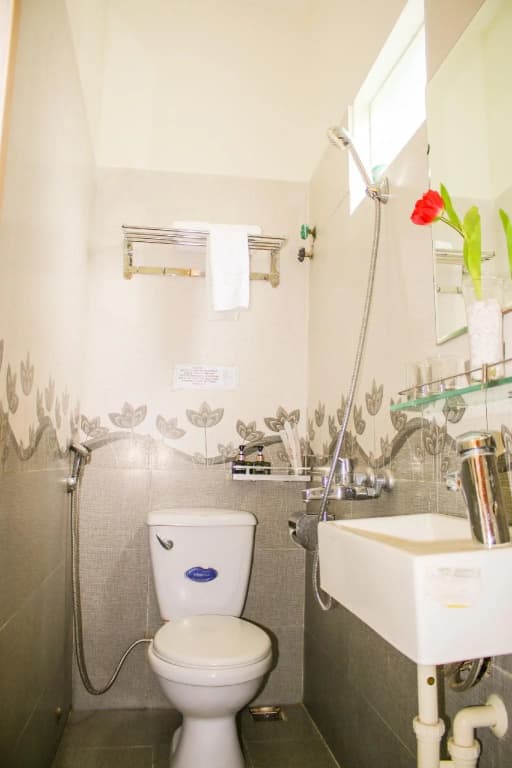 Travellers Nest Hostel - photo 5