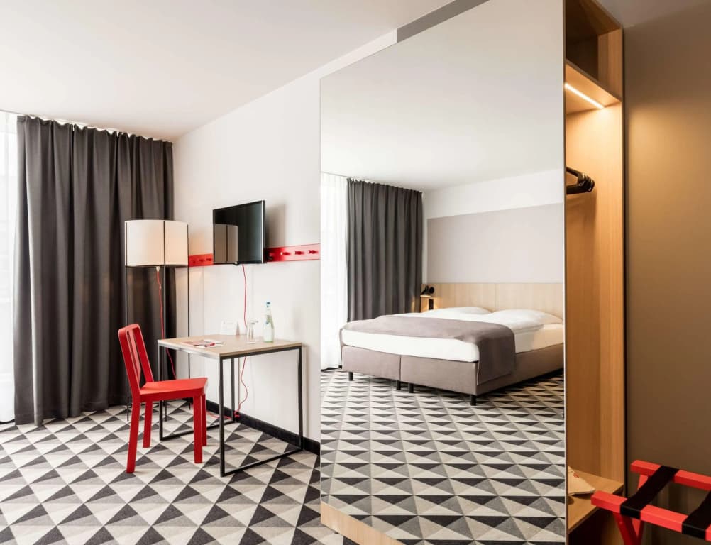 Premier Inn Wien City Hauptbahnhof - photo 3
