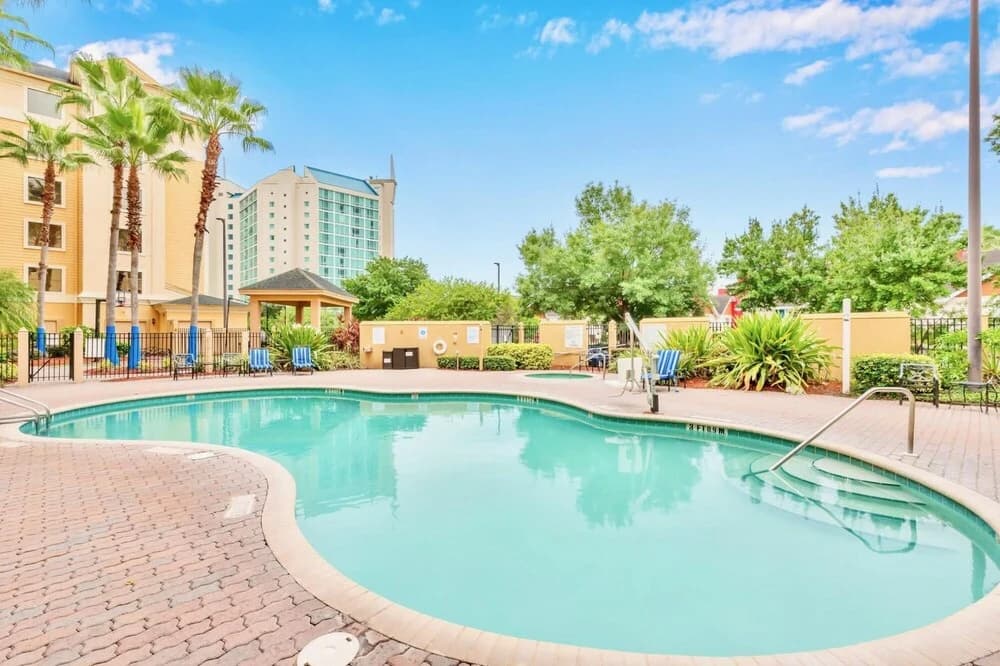 1BR Suite With Two Queens Pool and Hot Tub - photo 12