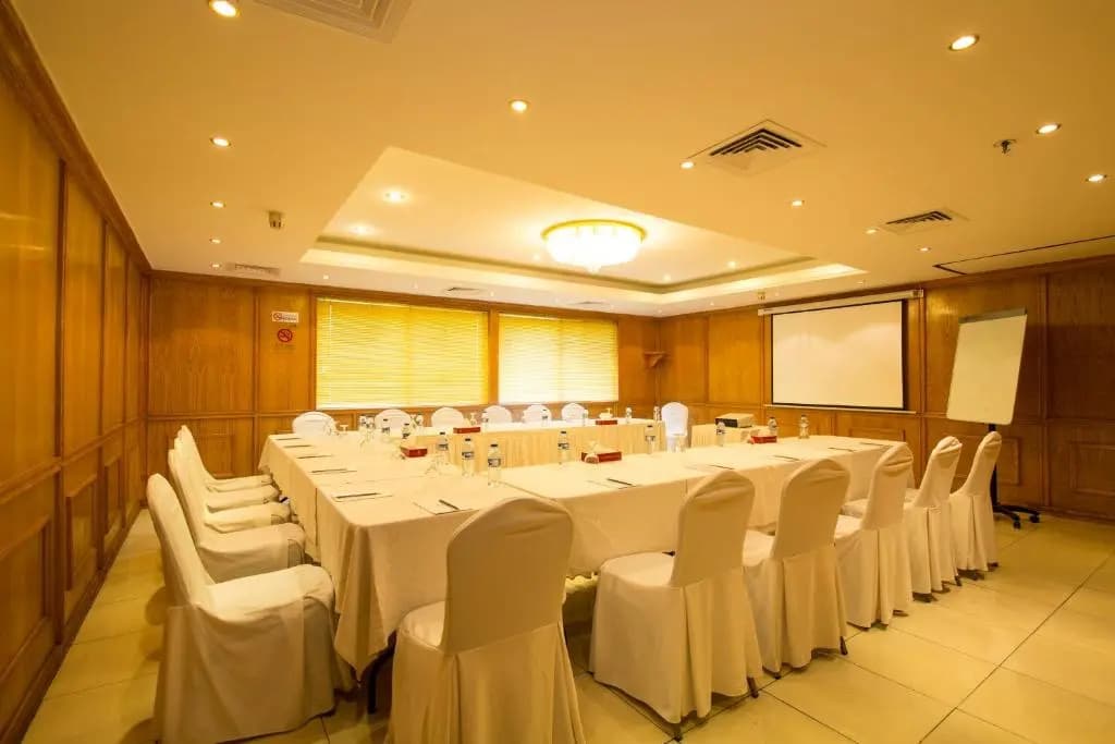 Rolla Suites Hotel - photo 10